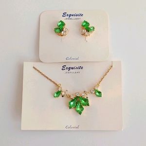 Vintage Green Rhinestone Necklace Clip Earring Set